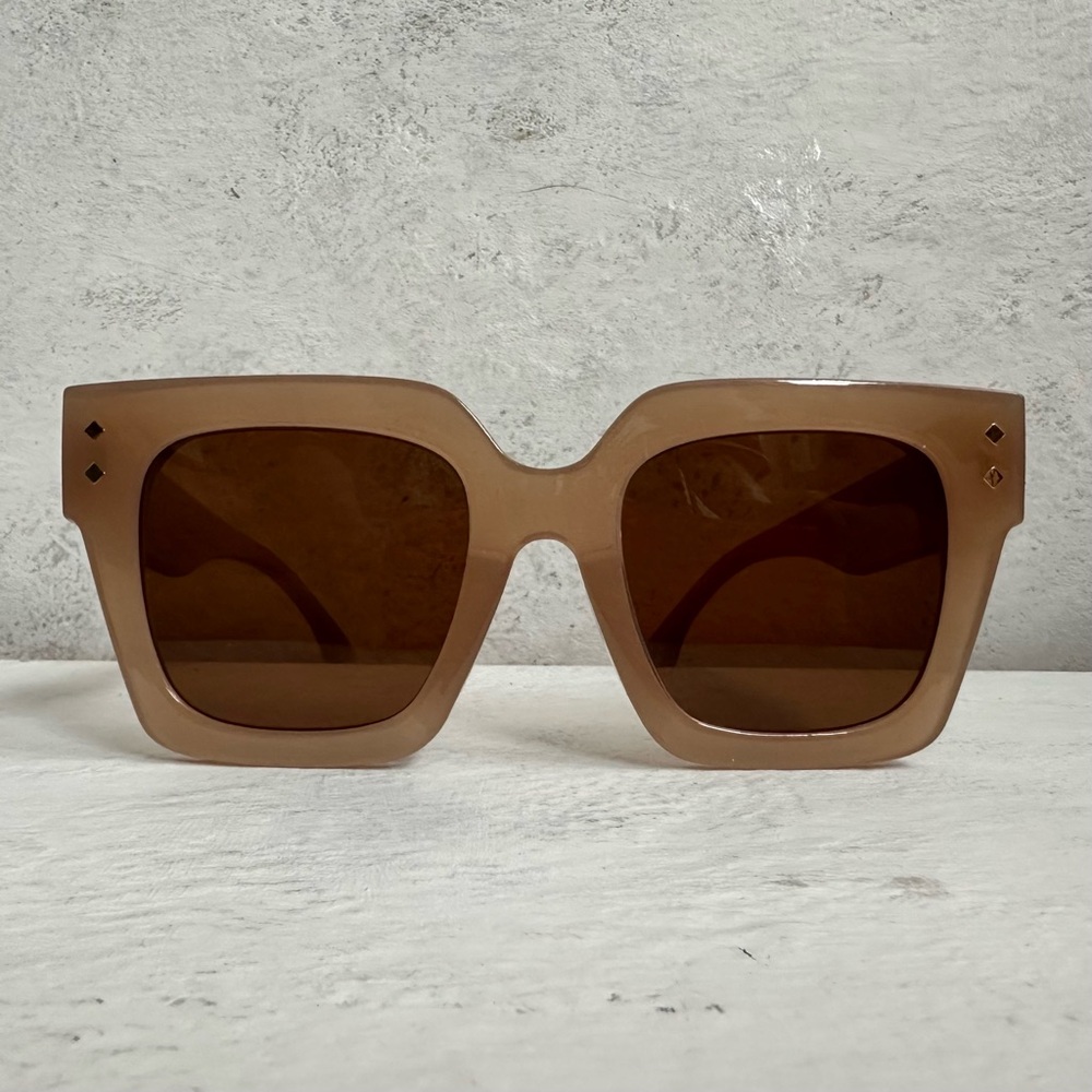 NEW Mosanana Retro Oversized Square Polarized Sunglasses in Creamy Brown